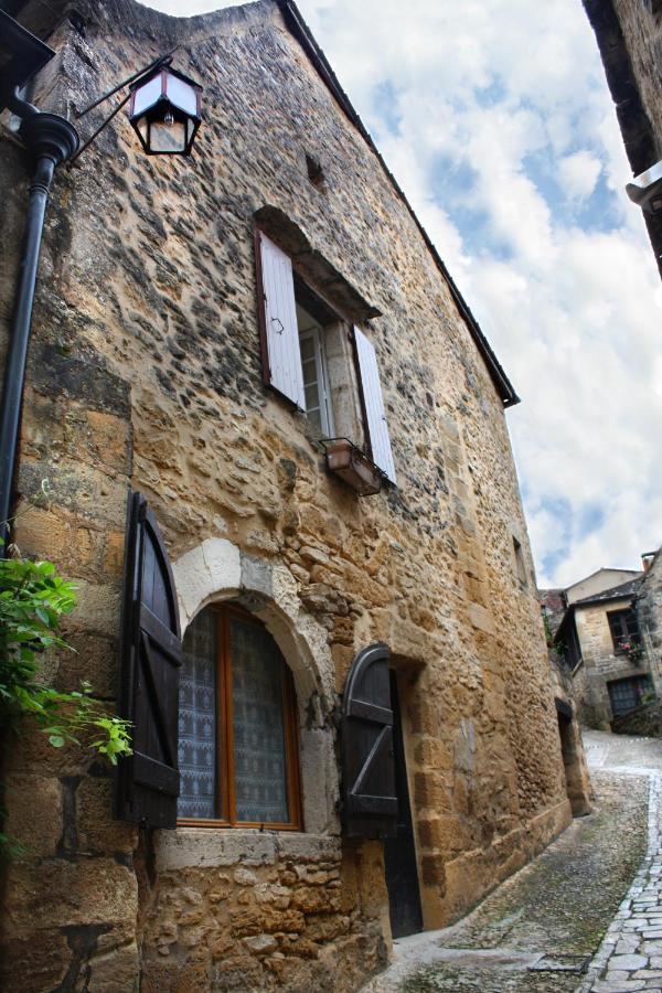 La Petite Maison Beynac-et-Cazenac Exterior photo